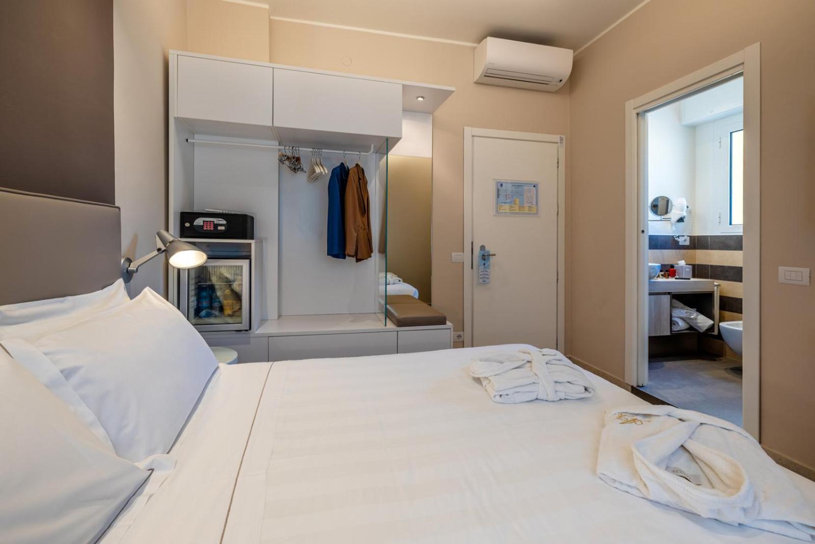 Hotel Albatros ヴァリゴッティ エクステリア 写真